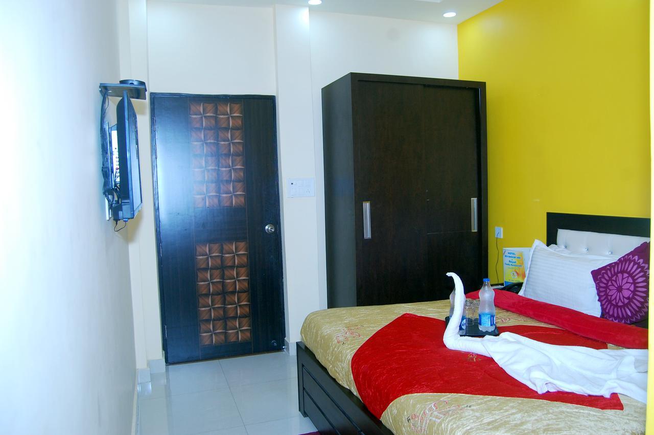 רישיקש Hotel Devbhoomi Inn מראה חיצוני תמונה
