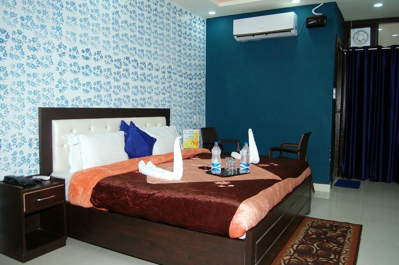 רישיקש Hotel Devbhoomi Inn מראה חיצוני תמונה